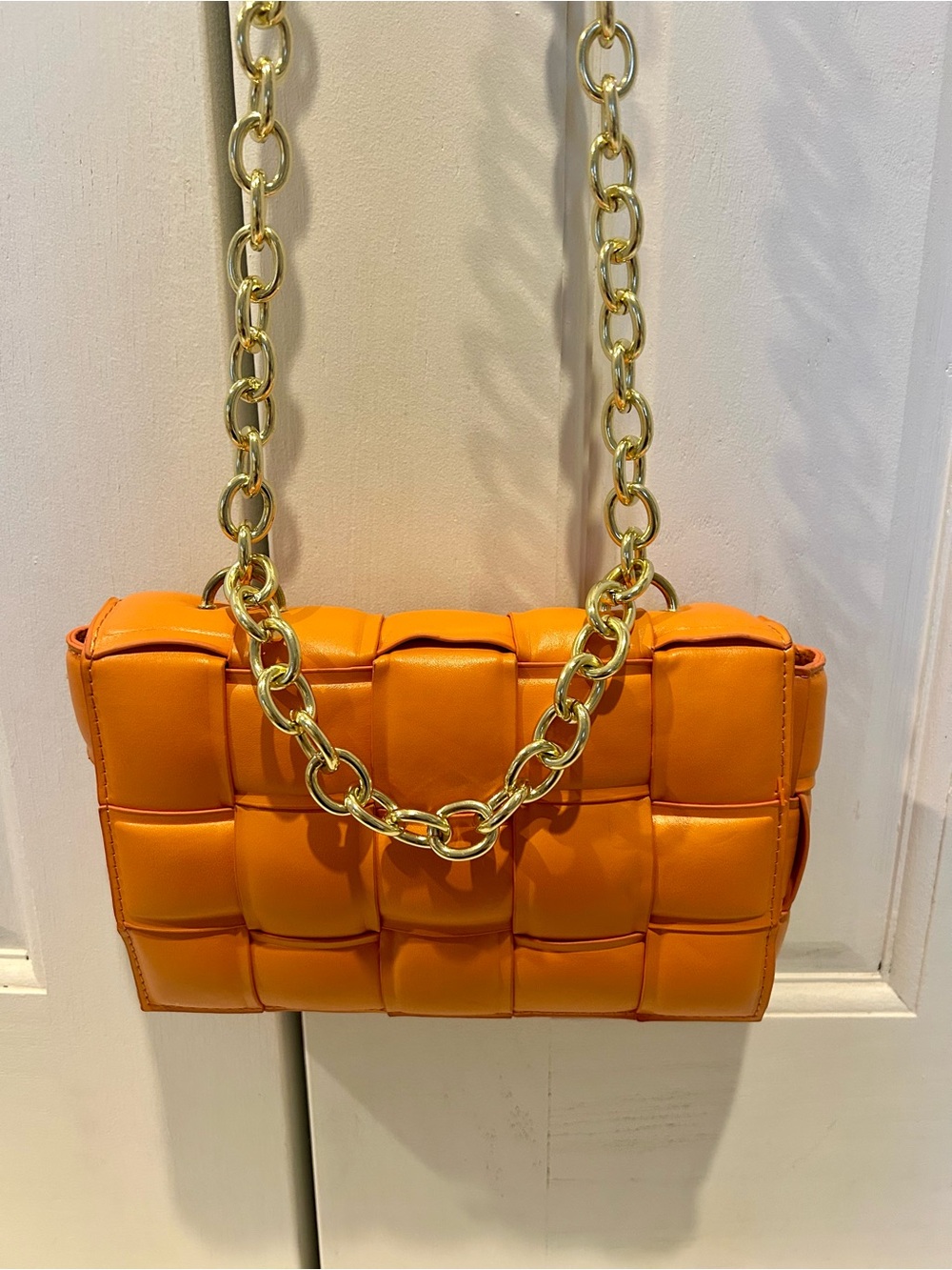 Source Unknown Orange Quilted Shoulder Bag with Gold Chain
